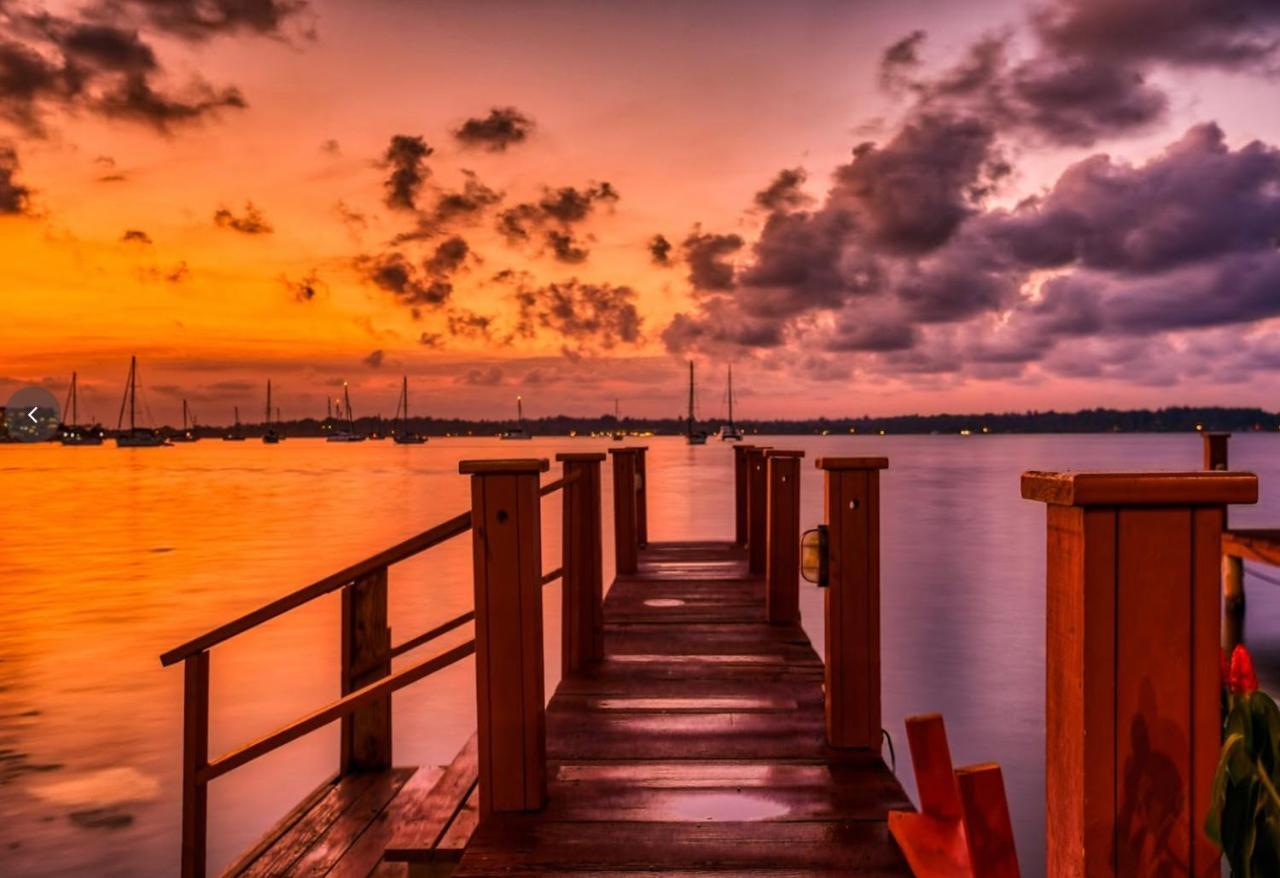Hotel Los Balcones Over Seas Bocas Town Exterior foto
